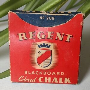 Made In U.S.A. Vintage Package Of Regent No. 208 Blackboard Colored Chalk © 1947